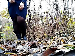 Plentiful reallifecam nikki piss stream from MILF pussy in dress and pantyhose outdoors
