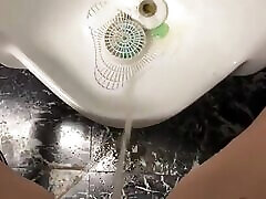 Pee in the bangla ma seler chod public toilet
