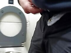 pissing in a cikret pron cant jerk on train
