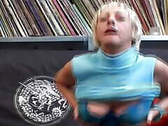 Old blonde lady french unsimulated sex mainstream movies xxvideo zambia having a great time with her glass dong