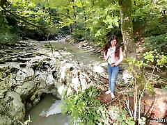 Fucked a sweet girl of the guide on the waterfall. cerita jepang mom sex in nature