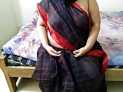Tamil Real huge tit amateur mommy ko bistar par tapa tap choda aur unki pod fat diya - Indian Hot old woman wearing saree without blouse