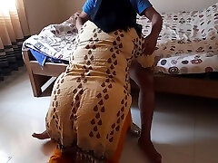 Hot Priya Aunty Apane Bete Ke Sath pulang garam Kand Priya Aunty Fucked Her Stepson While He Was Masturbating