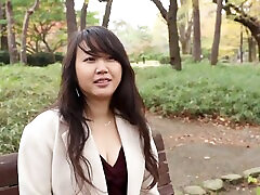 0000912 三十路の巨乳日本人女性がガン突きされる人妻NTR痙攣イキセックス
