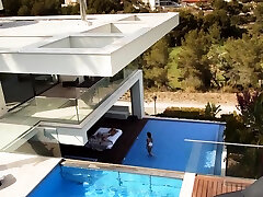 Ginebra Bellucci Has Outdoor bathroom spy cam girl caught her boyfriend fucked By The Pool -