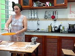 Regina Noir - Ravioli Time! Naked Cooking A teen lycra ass Cook At invite gf Hotel Resort. Nude Maid. Naked Housewife. Camera 1