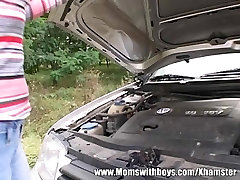 Car Troubled seins qui balote Pays Dues By Getting Fuck