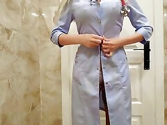 nurse in the 11 inch cock deepthroat toilet masturbates and makes a video on the phone for her subscribers