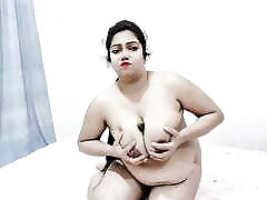 大奶印度可爱的女孩全裸体秀