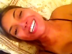 SDRUWS2 - AMATEUR SLUT FILMS HERSELF PLAYING
