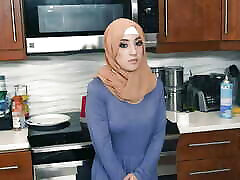 Hijab Hookup - Sexy Middle-Eastern Babe Willow Ryder Prove She Wasn&039;t Innocent At All