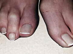 Cum on perfect france toenails black 2 girls solo feet