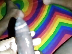 masturbation de préservatif de grosse bite gay excitée au milieu de la nuit à la maison en privé partie 01