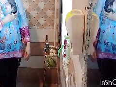 Pakistani Step Sister Take Shower With Masterbate