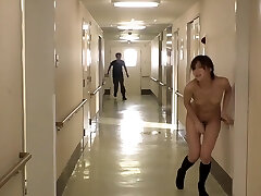 DI2305-An office dame who was smeared with an aphrodisiac by a molester is running away while squirting nude