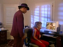 Pierced pussy gets boned