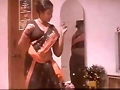 Maid Panimanishi Kasi lanja sollu kasi ga pisikadu