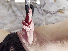 Outdoor lip pulling sesh at ocean