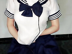 Busty girl heats up live and masturbates with her toy