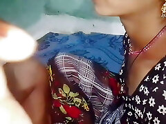 Payal Bhabhi ne devar ke muh me moot diya devar bhabhi ka romantic flick Padosan bhabhi ne devar ko choot chatayi your payal