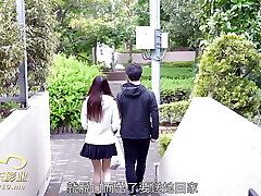 JD0112 - Extraordinary SQUIRT! rough fingering & fucking MISSIONARY makes her CUM hard