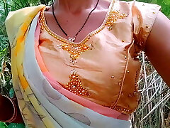 Indian Village Desi Women &ndash; Outdoor Natural Jugs &ndash; Hindi