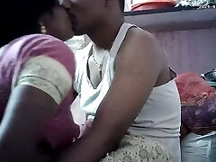 Indian house wife lips smooching ass