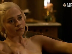 Super-cute natural titties of blond beauty Emilia Clarke are flashed for you