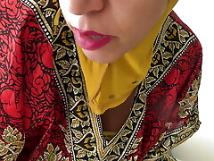 Big ass saudi arab cougar cheating for rough fuck-a-thon in hijab