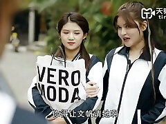 Went to the graduation party and completed up fucking the most popular girls - Three-way And Orgy