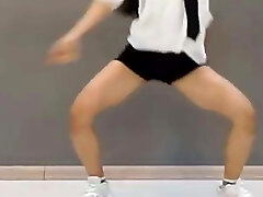 KPIZZLE - Feat. White-hot Yellow Thighs Korean Holla At Me