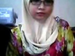 malay- awek tudung depan cam