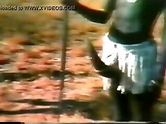 秘密就在我们行走的土地和我们生活的动物中。 -非洲部落