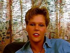 Retro Teen will erst den Fuck Stick dann den Schwanz Retro Teen will erst den Fuck Stick dann den Schwanz