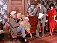 Amateur blonde anal fucky-fucky