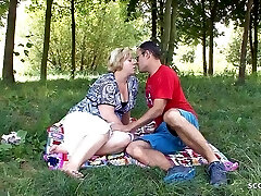 German Curvy Wife seduce to Outdoor Cuckold Lovemaking with Stranger near Beach
