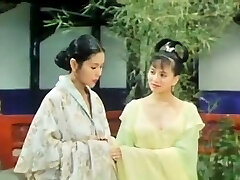 Chinese hot and insatiable honey got her butthole fucked while taking bath