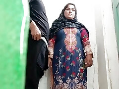 Teacher chick sex with Hindu student leak viral MMS hard hook-up with Muslim hijab college girl