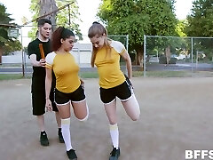 One dude drills girlfriend Natalie Knight and her insatiable friends