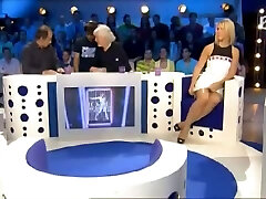 محلی, افراد مشهور, شورتی, در یک نمایش زنده