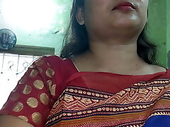 Indian Bhabhi has sex with stepbrother flashing boobs