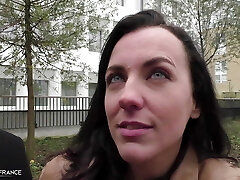 He gives his beautiful brunette girlfriend and watches her getting plumbed by a big black dick