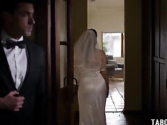 Assfucking Toys And Valentina Nappi - Italian Bride Buttplugged On The Day Of The Wedding