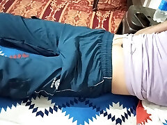 واو اولین بار لمس برادر ناتنی من خروس بزرگ در نیمه شب شلوار