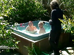 2 horny BBW lesbians urinate on a dirty old man