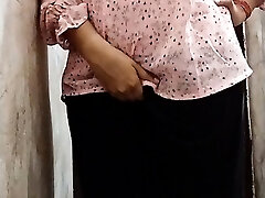 Bhabhi ne ass fucking me li bottle fir aaya maja hot indian desi bhabhi
