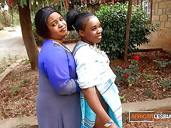 African Married Mummies Lesbian Make Out In Public During Neighbourhood Party