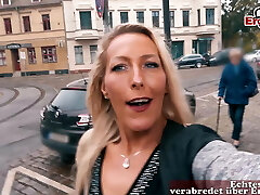 MATURE Lady PICKS UP GIRL FOR First TIME LESBIAN EROCOM DATE