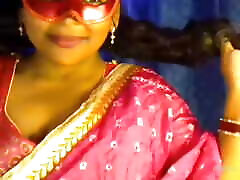 Sexy Hot Desi Lady Opens Her Clothes and Shows Her Nude Boobs.