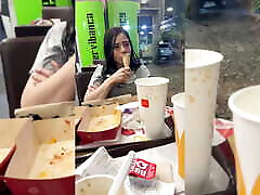 I TAKE MY BEAUTIFUL GIRLFRIEND TO EAT AT MCDONALDS